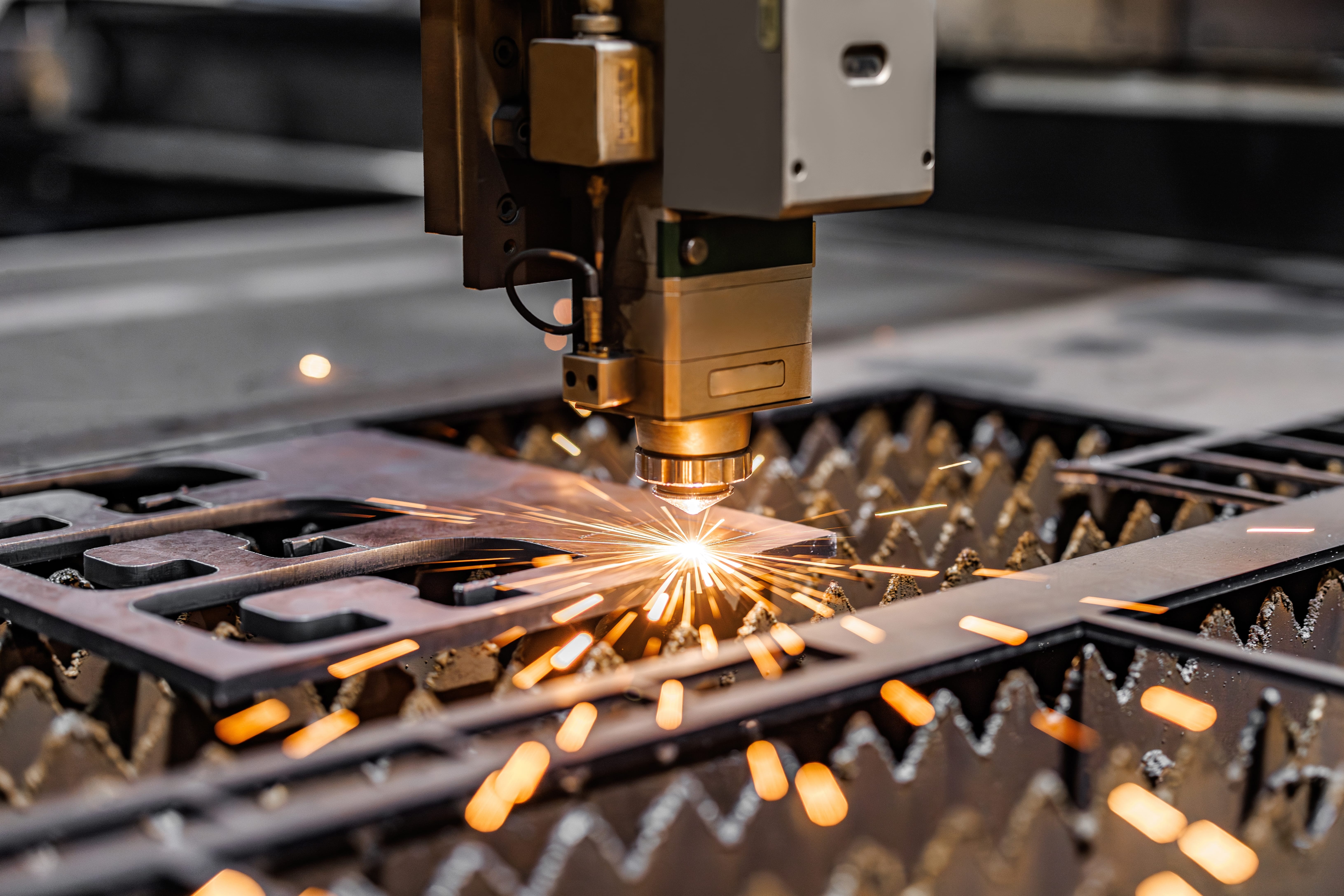 precision,in,action:,the,intricate,dance,of,light,and,metal